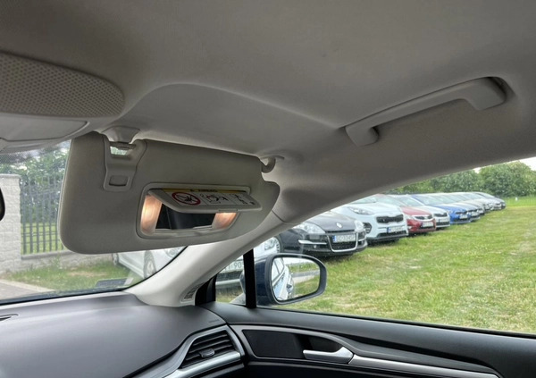 Ford Mondeo cena 47900 przebieg: 220000, rok produkcji 2016 z Tarnogród małe 667